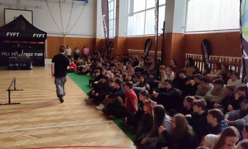 HOT WHEELS SCHOOLMANIE