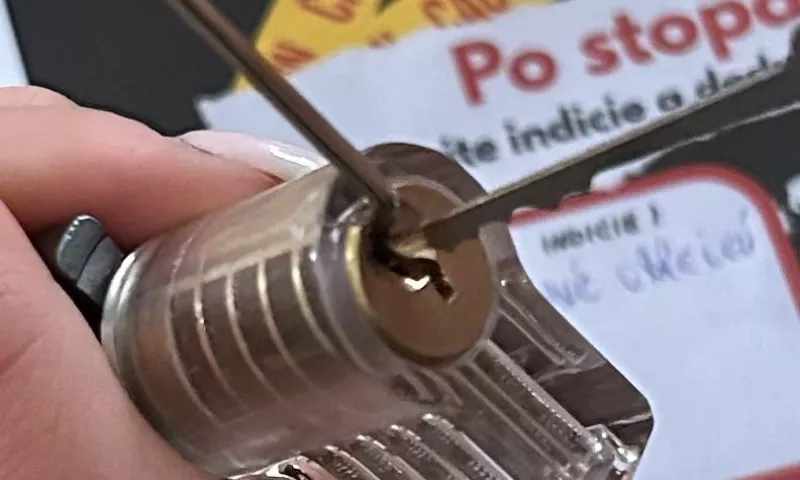 po stopách zločinu