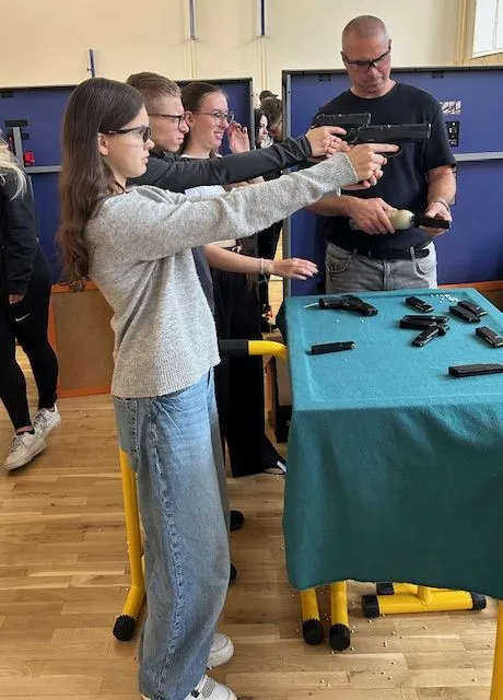 po stopách zločinu